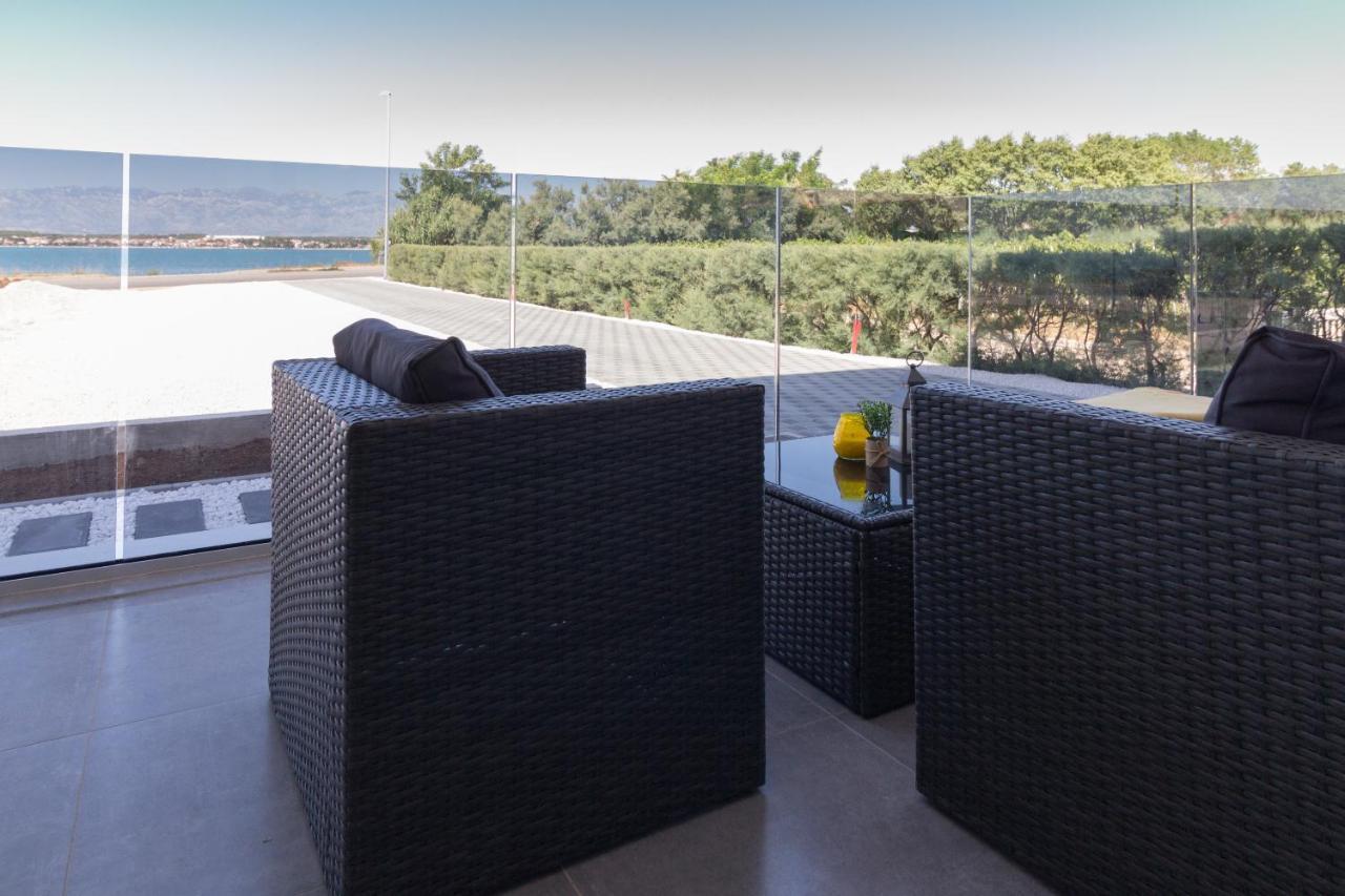 Luxury Beachfront Villa Crystal Aenona - By Ta Leut Agency Nin Eksteriør bilde